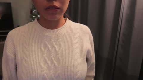 Alyss online show from December 3, 7:05 am