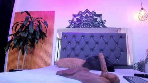 Alyssa Kross online show from April 18, 5:15 pm