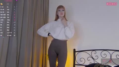 Alyx online show from November 18, 2:09 pm