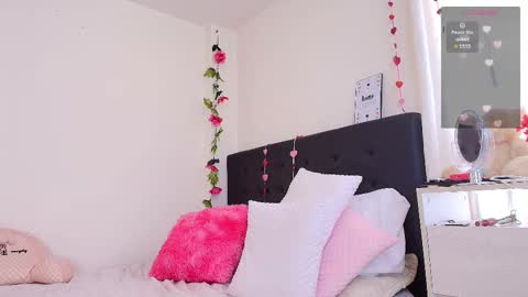 Isabella online show from September 11, 7:04 pm