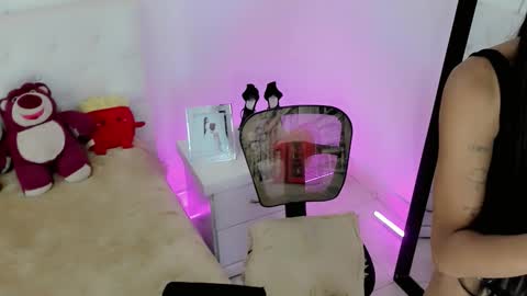 amal_baddel_ online show from October 21, 8:19 am