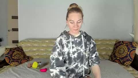 Amalia online show from May 29, 10:02 am