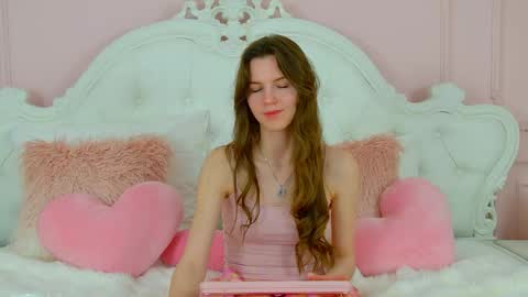 AmaliaLima online show from April 18, 7:07 pm