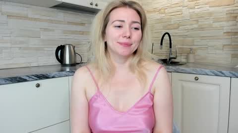 Amanda   insta amanda    grey online show from April 18, 7:18 pm