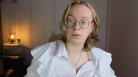 Hi im Amanda online show from June 5, 12:43 pm