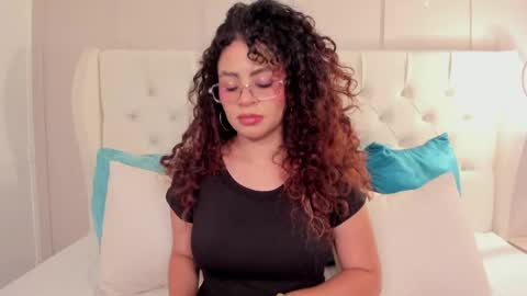 Amanda Rios online show from May 17, 8:29 pm