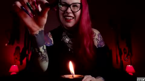 Goddess Amanita online show from December 17, 1:07 pm