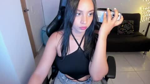 Amara Lux online show from May 19, 2:07 am