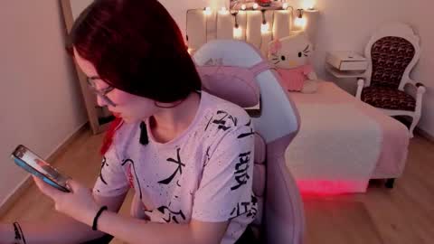 amaraa_couper1 online show from November 27, 3:58 am