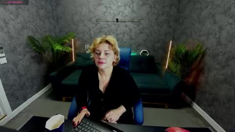 Sofia online show from November 19, 8:29 pm