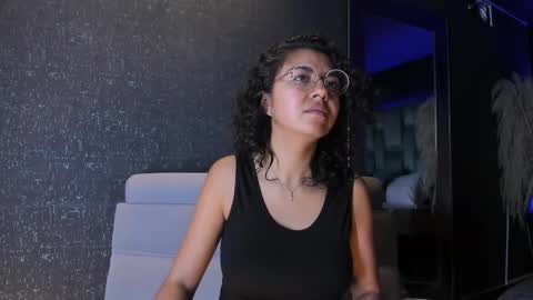 Emily online show from October 12, 2:20 pm