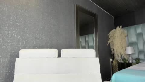 Emily online show from September 12, 11:56 am