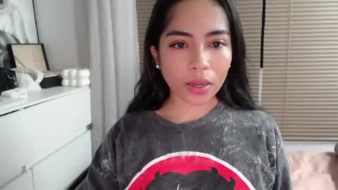 Amariah Holly online show from December 2, 7:33 pm