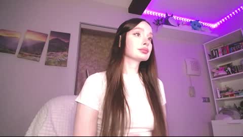 Snapshot of amazing_agness chatting on January 10, 7:35 am amazing_agness online show from January 10, 7:35 am