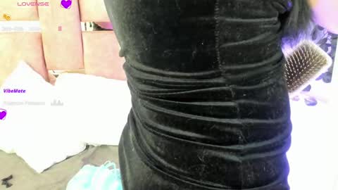   online show from October 7, 6:59 pm