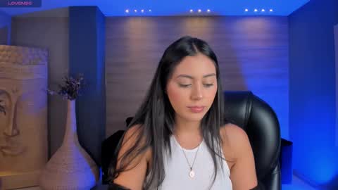 Snapshot of ambarjames_ chatting on September 22, 12:09 pm Ambar  online show from September 22, 12:09 pm