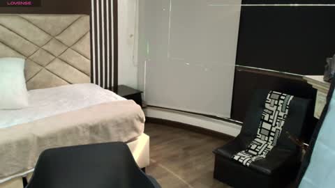 Ambar Ross online show from February 4, 7:22 pm