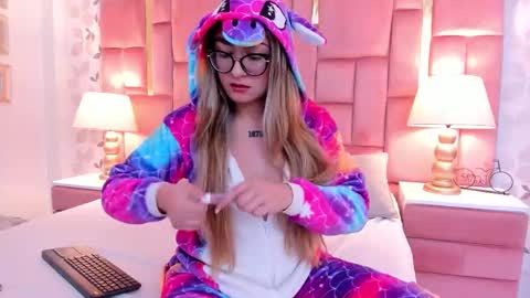 AmbarSantany  online show from January 11, 2:17 am