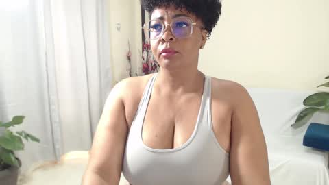  Amber Sofhia  online show from February 17, 7:01 pm