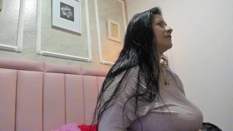   online show from November 19, 3:17 am