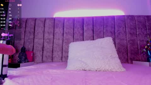  Amber  online show from April 2, 1:51 pm