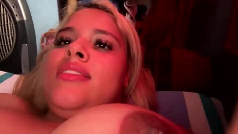 amber_761 online show from January 26, 7:20 pm