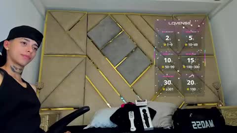 Amber  online show from October 3, 3:31 pm