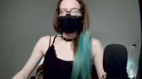 Snapshot of amber_candyfloss chatting on March 6, 2:30 am Amber non-nude model online show from March 6, 2:30 am