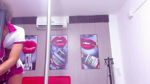 Amber online show from February 13, 9:50 pm