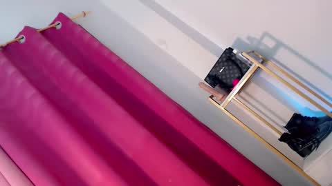 Amber online show from December 21, 4:24 pm