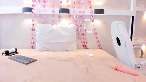  AMBER  online show from February 18, 11:54 am