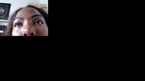 Amberblazzee online show from November 3, 4:30 pm