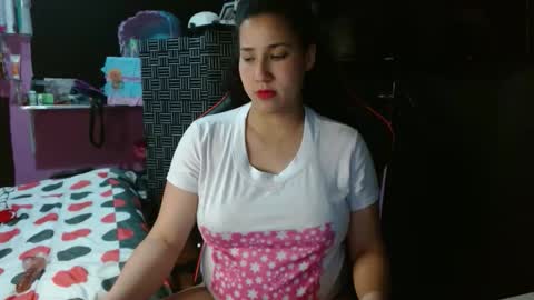 ambersweettie198098 online show from June 8, 5:08 am