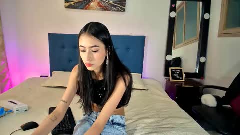 Amber  online show from November 10, 7:05 pm