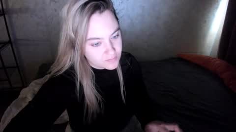 Snapshot of ambrosia__ chatting on October 20, 10:53 am ambrosia__ online show from October 20, 10:53 am