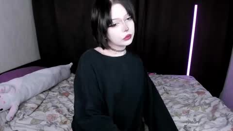 Amelia online show from October 12, 4:10 pm