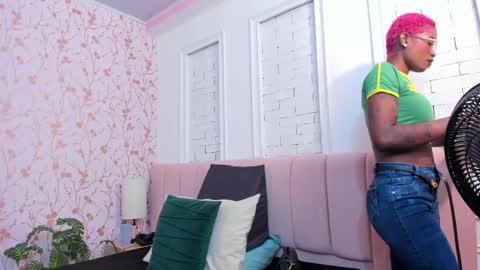 Amelia Adams online show from April 15, 4:21 pm