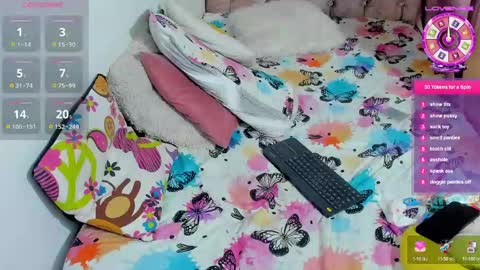 Amelia online show from April 15, 8:20 pm