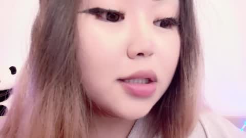 Amelia online show from March 23, 3:17 pm