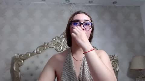 Amelia online show from June 3, 1:19 am
