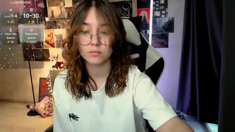 Snapshot of ameliameadd chatting on October 18, 9:02 am Amelia online show from October 18, 9:02 am