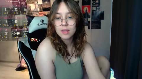 Snapshot of ameliameadd chatting on September 28, 8:01 am Amelia online show from September 28, 8:01 am