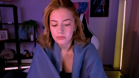 ameliarosaline online show from May 19, 2:18 am
