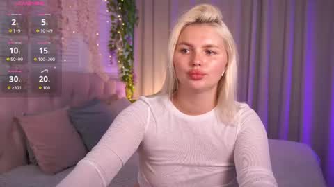  Amelia  online show from July 9, 5:44 am