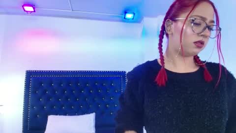 Amelie online show from April 16, 11:10 am