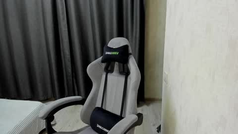 amelie online show from December 8, 10:47 pm