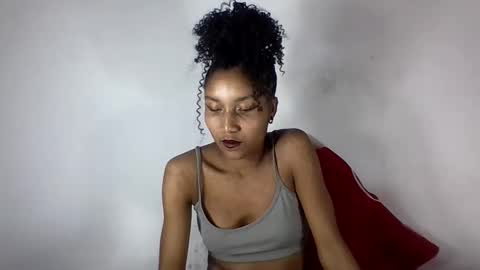 amelisy20005 online show from April 4, 4:25 pm