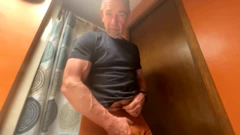 american_ron online show from April 6, 3:37 am