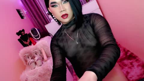 Queen Mireska online show from February 23, 2:25 pm