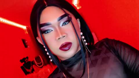 Queen Mireska online show from March 6, 1:03 pm